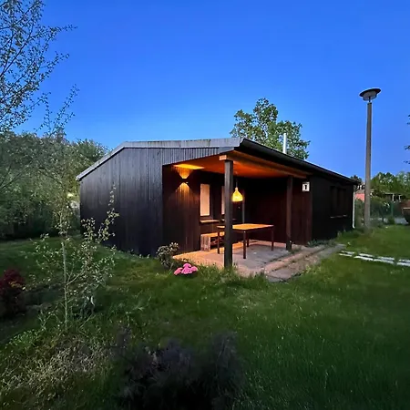 Vakantiehuis Haus 1 Am Grimnitzsee - Erstklassiges Design, Mit Eigenem Garten Und Nah Am *